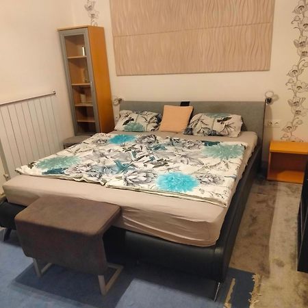 Marikalak Appartement Keszthely Buitenkant foto
