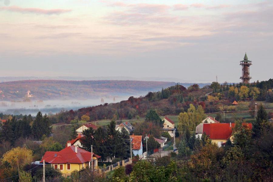 Marikalak Appartement Keszthely Buitenkant foto